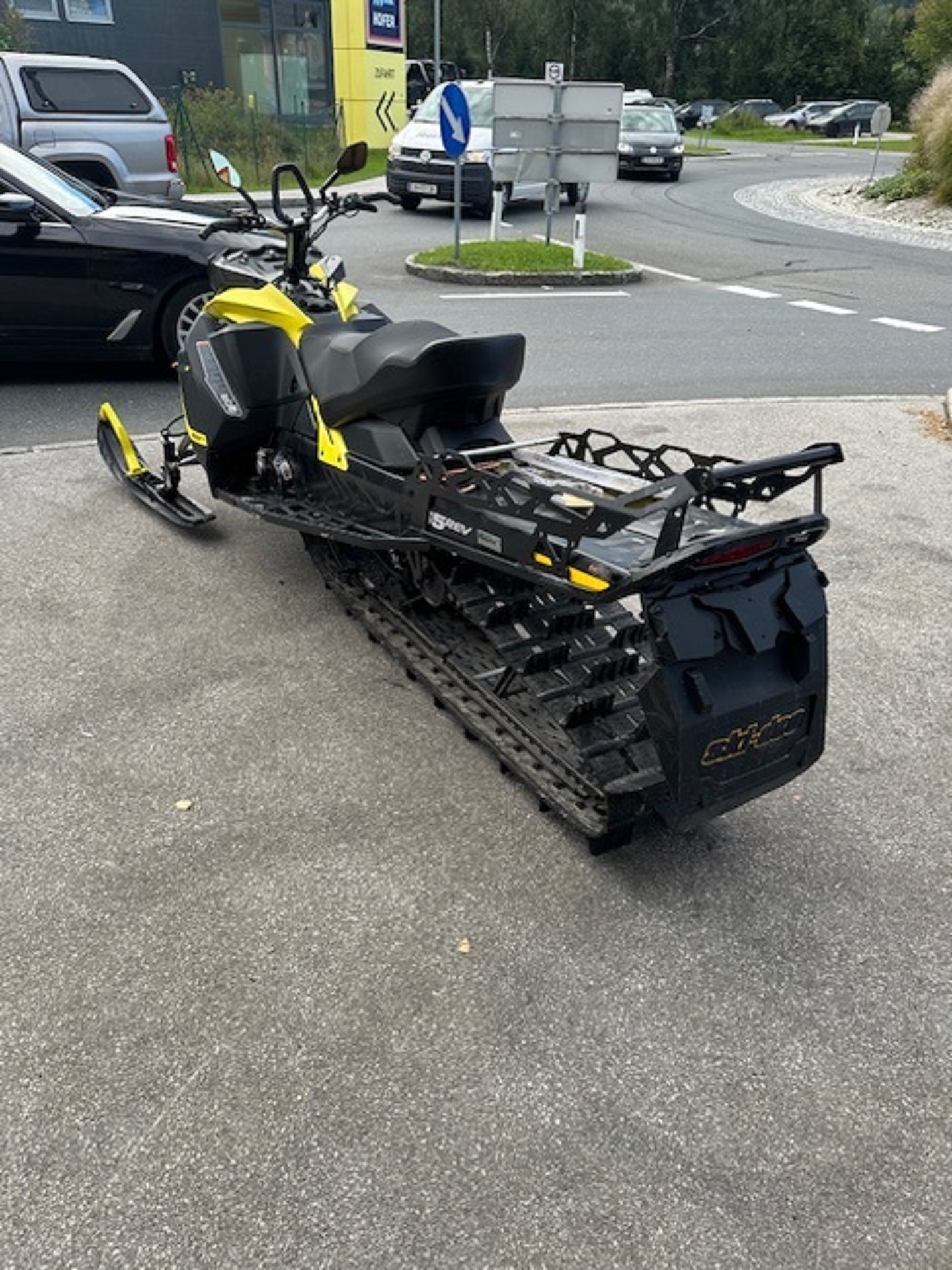 Motorschlitten Ski-doo Summit 850 E-T – Bild 3