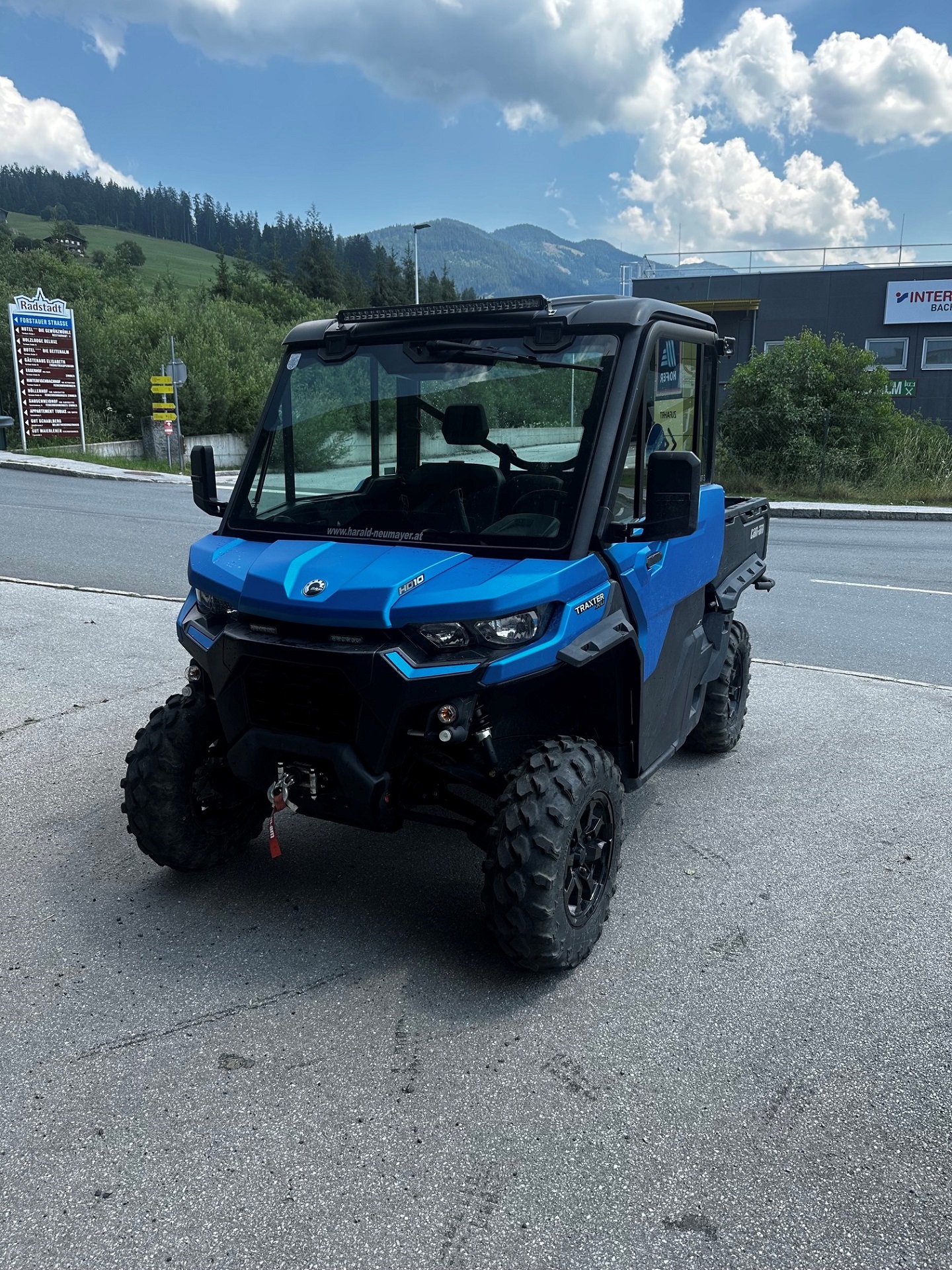 SSV Can-am Traxter HD10 blau foliert – Bild 3