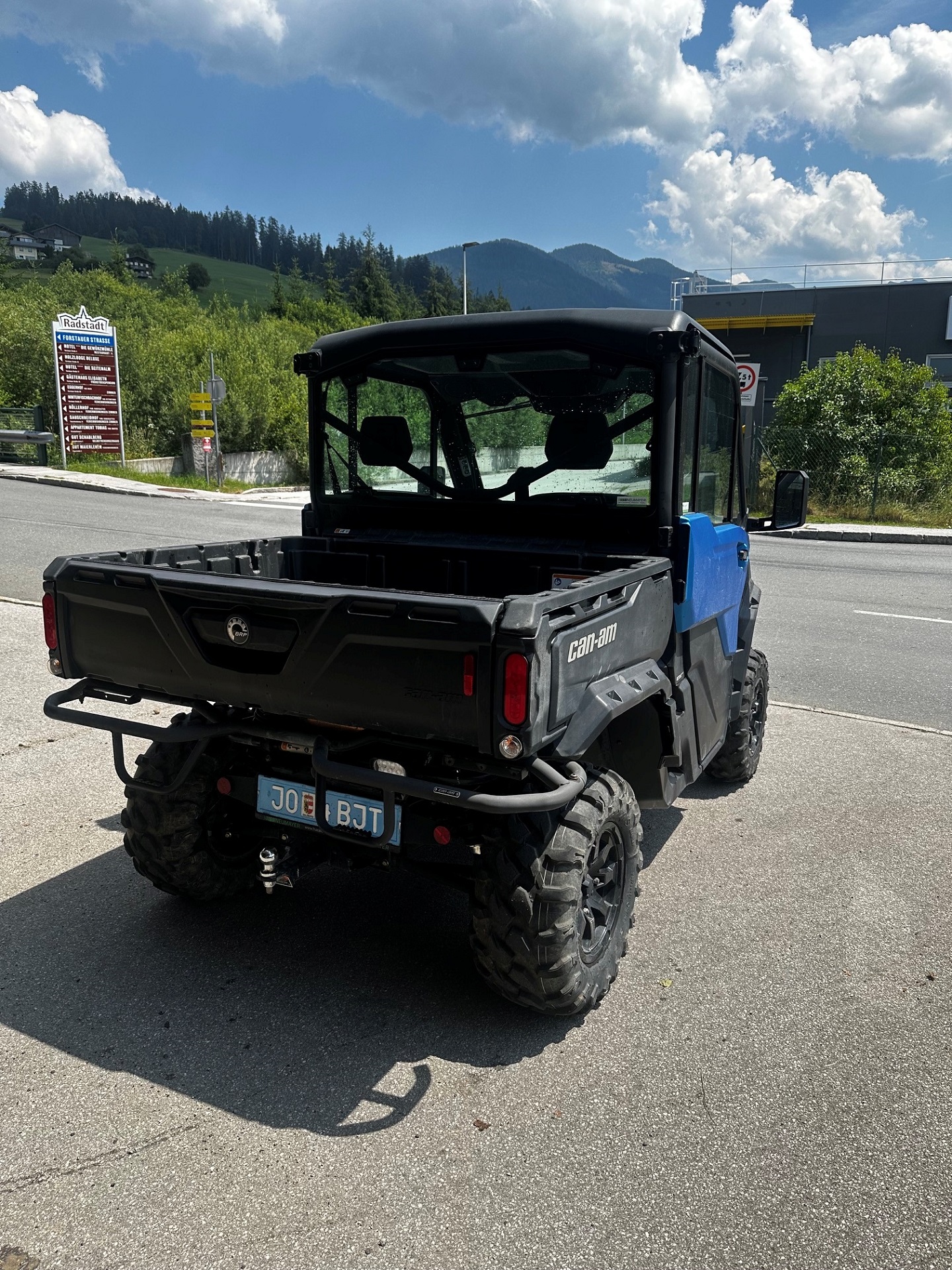 SSV Can-am Traxter HD10 blau foliert – Bild 4