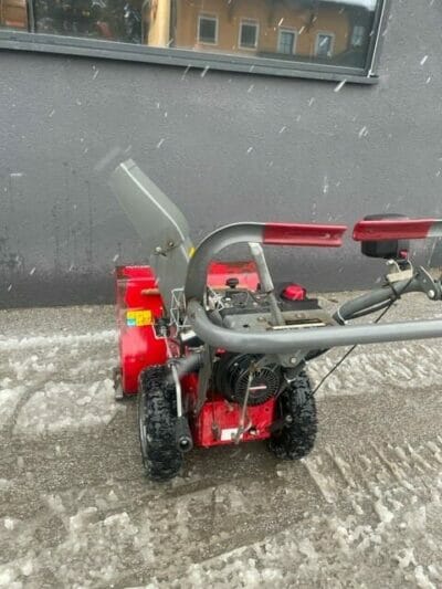 canadiana 827 02