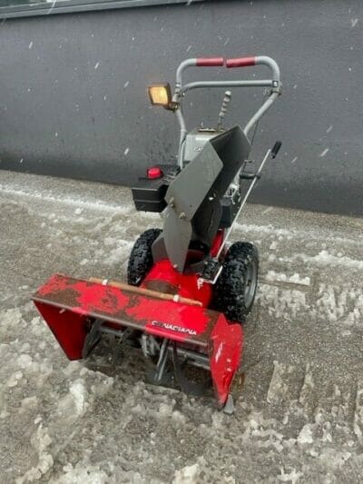 canadiana 827 04