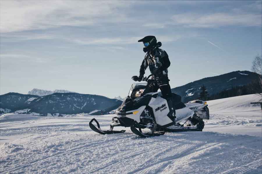 sportschlitten skidoo 12